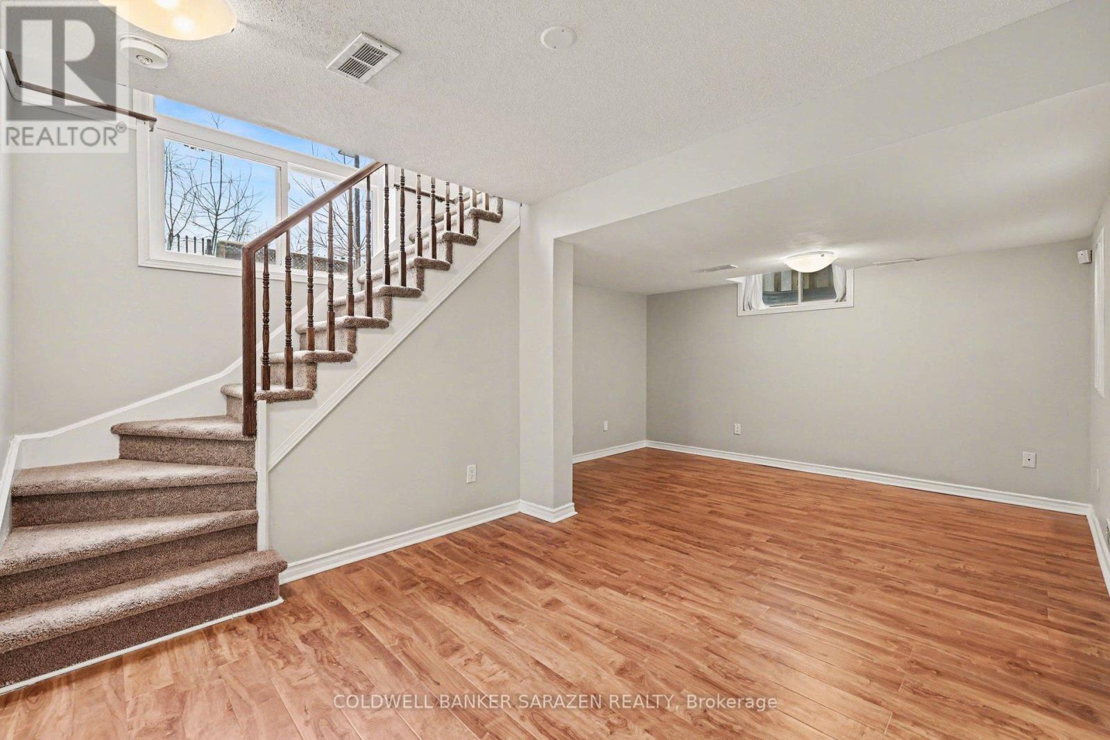 61 Scout Street, Ottawa, Ontario  K2C 4C4 - Photo 12 - X12784880