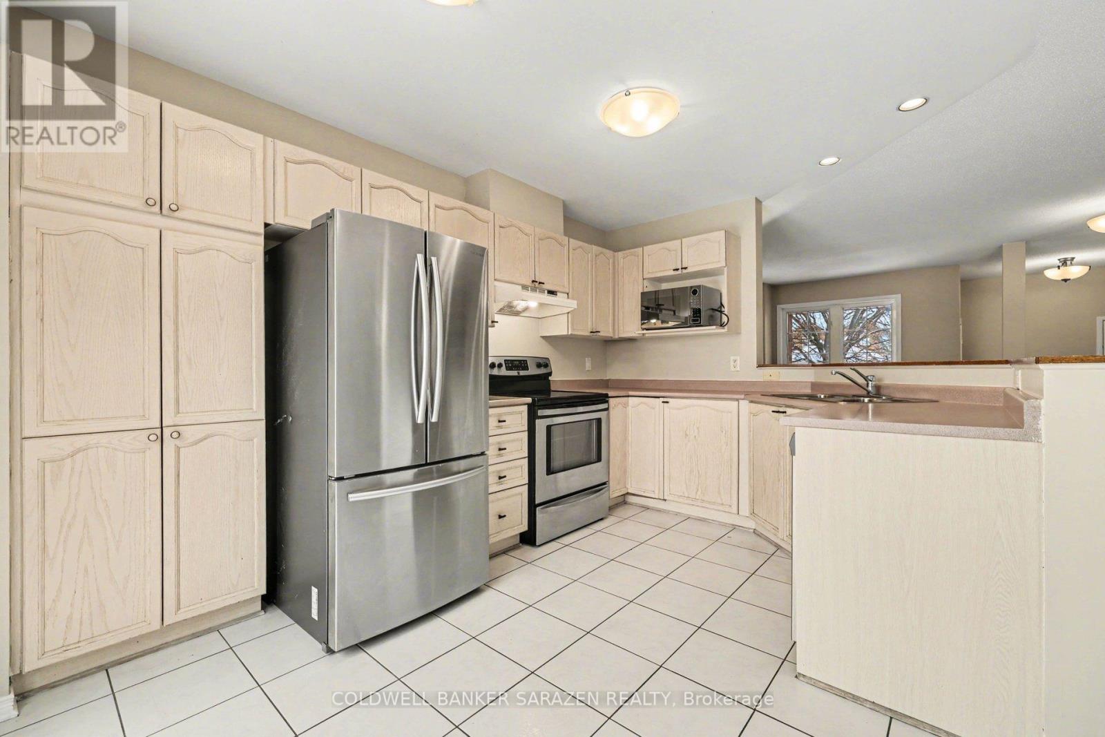 61 Scout Street, Ottawa, Ontario  K2C 4C4 - Photo 7 - X12784880