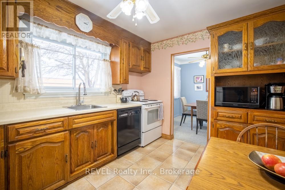 87 Royal Manor Drive, St. Catharines, Ontario  L2M 4L9 - Photo 12 - X12784844