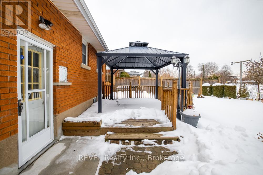 87 Royal Manor Drive, St. Catharines, Ontario  L2M 4L9 - Photo 25 - X12784844