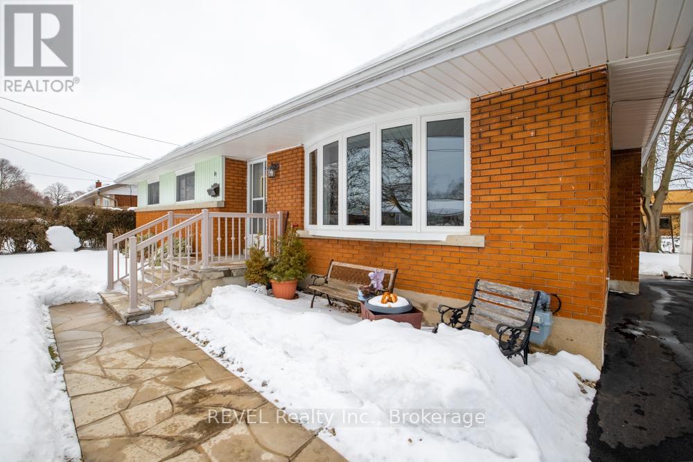 87 Royal Manor Drive, St. Catharines, Ontario  L2M 4L9 - Photo 3 - X12784844