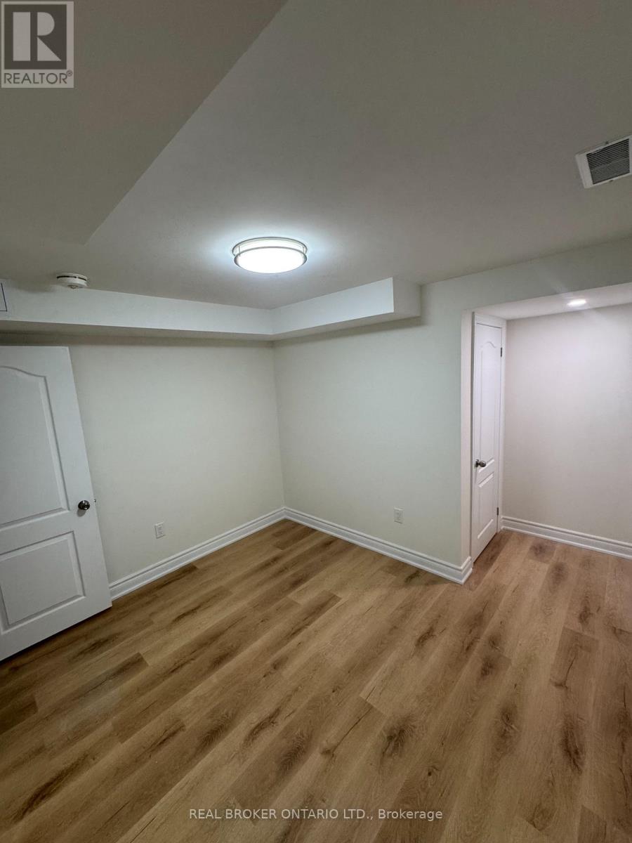 16 Jemima Road S, Brampton, Ontario  L7A 4T2 - Photo 11 - W12770124