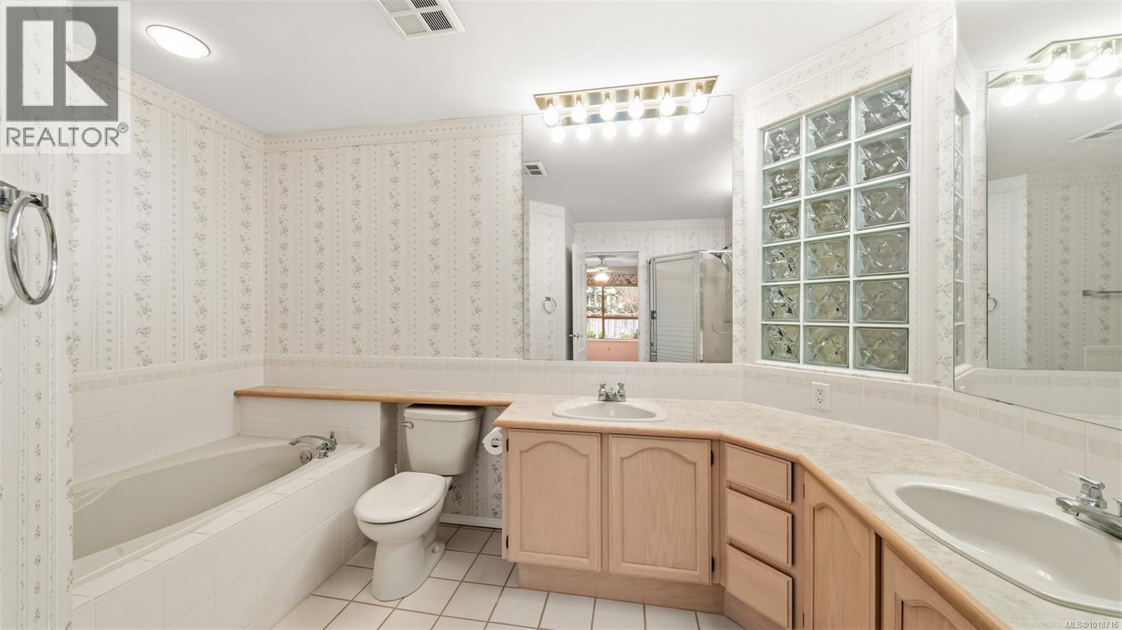 403 4515 Pipeline Rd, Saanich, British Columbia  V8Z 5M3 - Photo 24 - 1018716