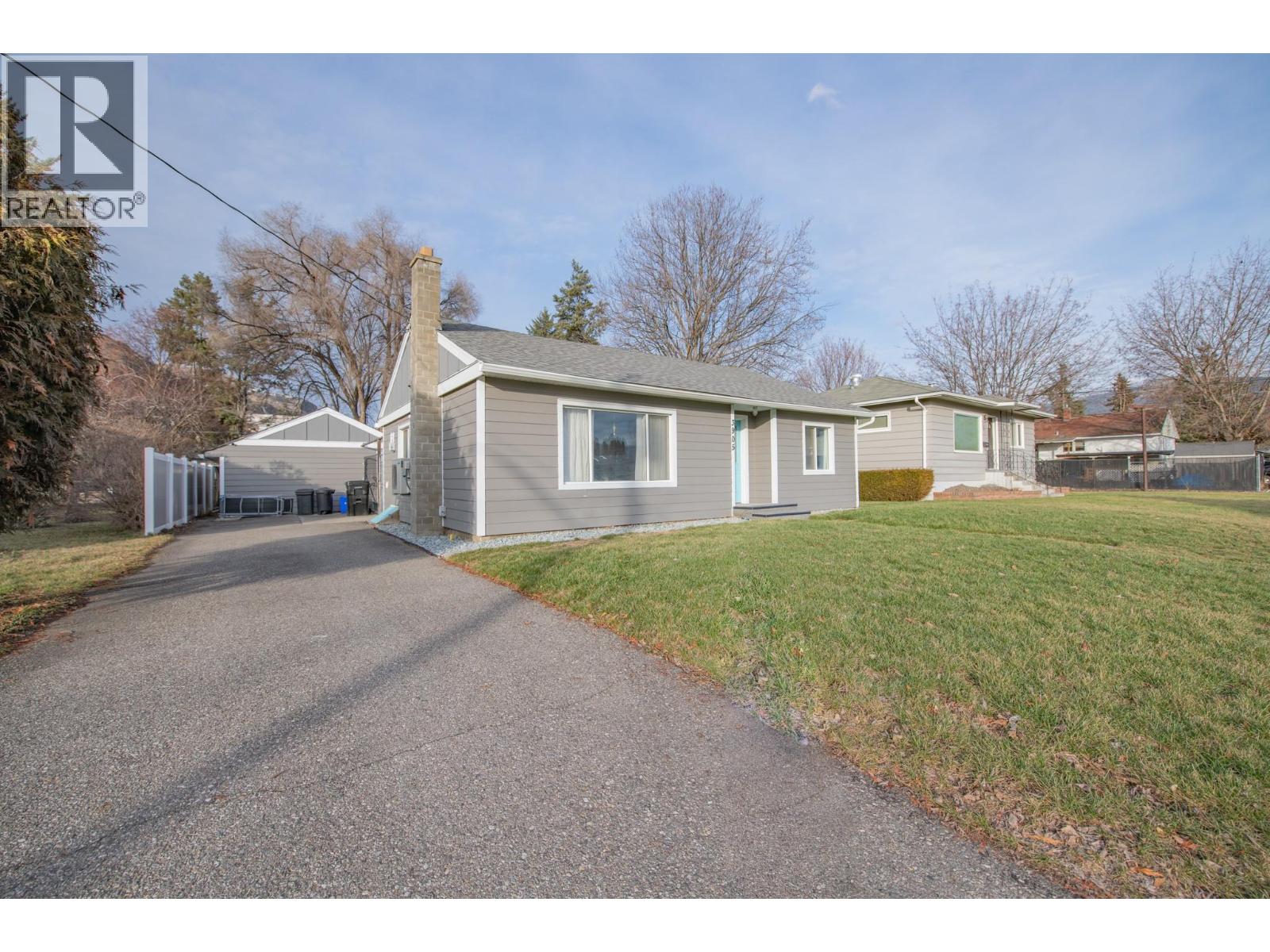 3905 28 Avenue, Vernon, British Columbia  v1t 1x3 - Photo 2 - 10375239