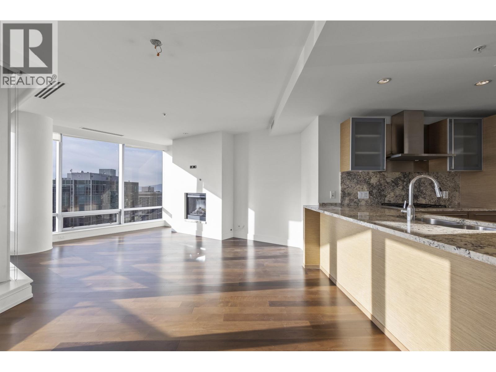 Listing Picture 5 of 40 : 3308 1111 ALBERNI STREET, Vancouver / 溫哥華 - 魯藝地產 Yvonne Lu Group - MLS Medallion Club Member