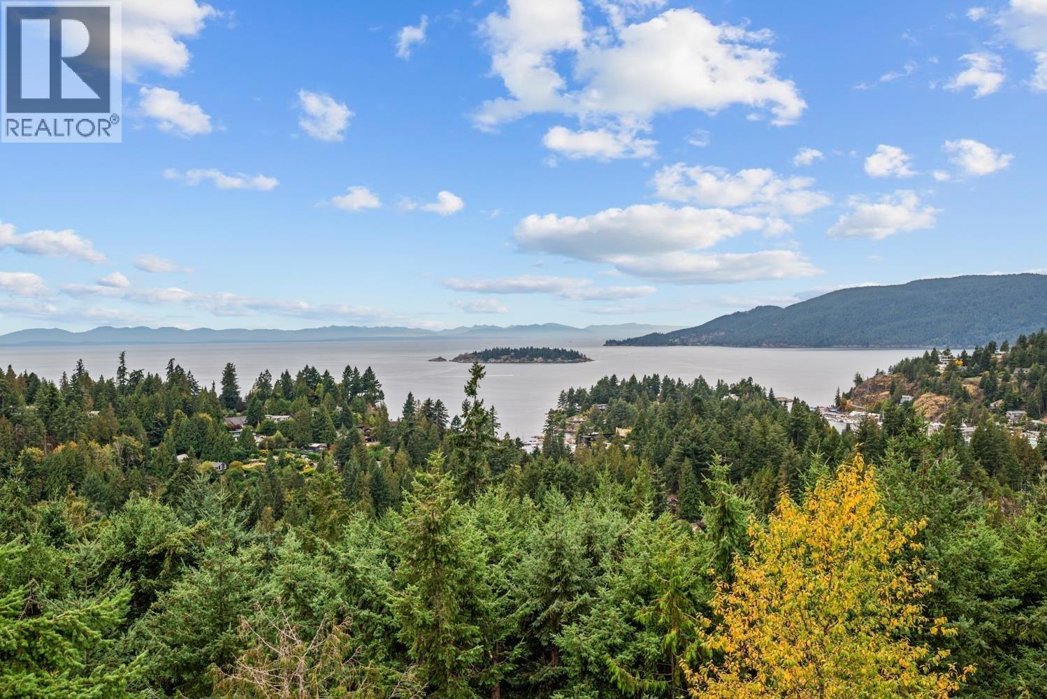 5532 WESTHAVEN ROAD, West Vancouver, British Columbia