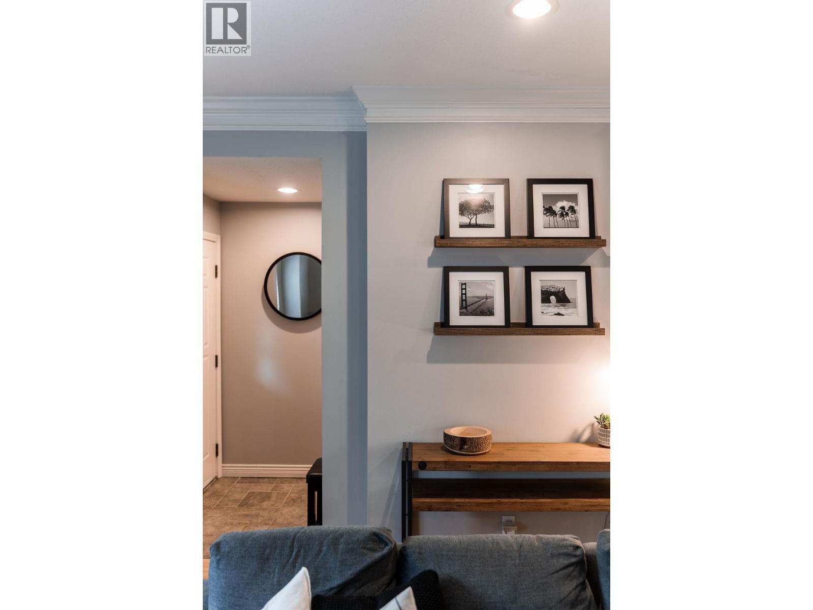 9 2688 Mountain Highway, North Vancouver, British Columbia  V7J 2N5 - Photo 4 - R3089324