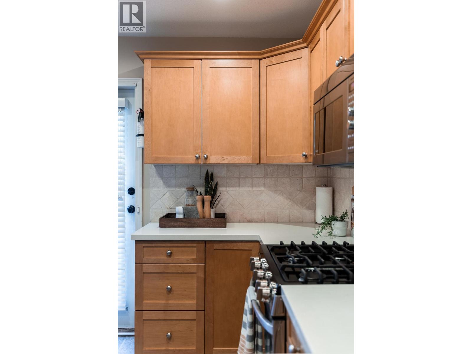 9 2688 Mountain Highway, North Vancouver, British Columbia  V7J 2N5 - Photo 18 - R3089324