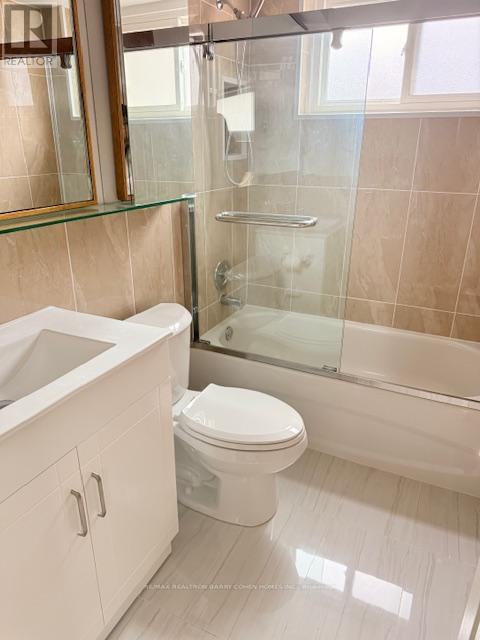 26 Larkfield Drive, Toronto (Banbury-Don Mills), Ontario  M3B 2H1 - Photo 12 - C12784902