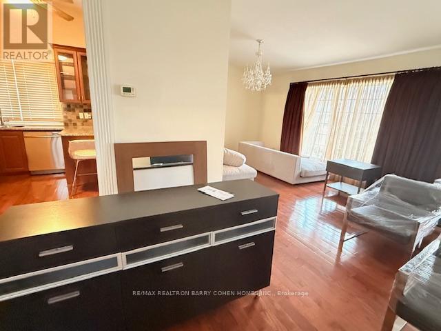 26 Larkfield Drive, Toronto (Banbury-Don Mills), Ontario  M3B 2H1 - Photo 8 - C12784902