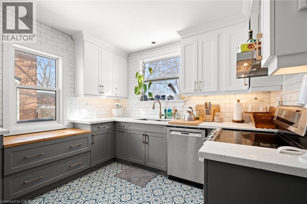 775 S Queen Street S, Kitchener, Ontario  N2M 1A5 - Photo 1 - 40804392