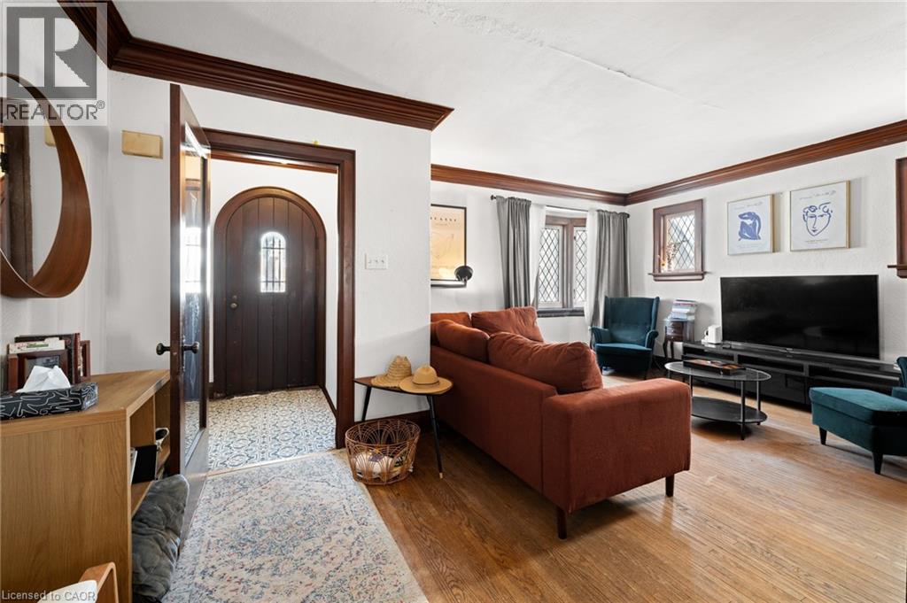 775 S Queen Street S, Kitchener, Ontario  N2M 1A5 - Photo 2 - 40804392