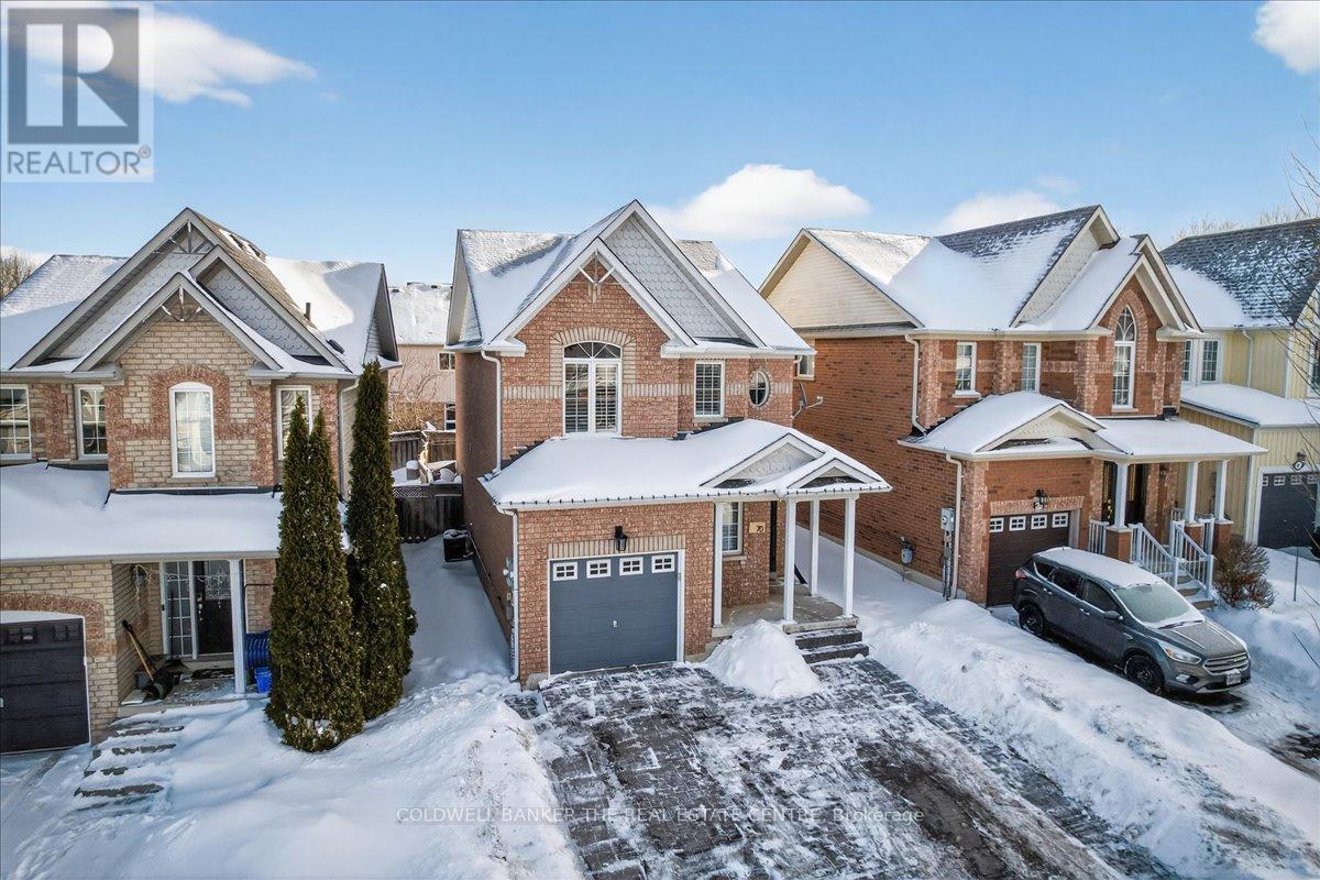 70 MARGARET GRAHAM CRESCENT, east gwillimbury (mt albert), Ontario