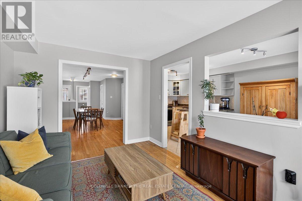 70 Margaret Graham Crescent, East Gwillimbury (Mt Albert), Ontario  L0G 1M0 - Photo 16 - N12784758