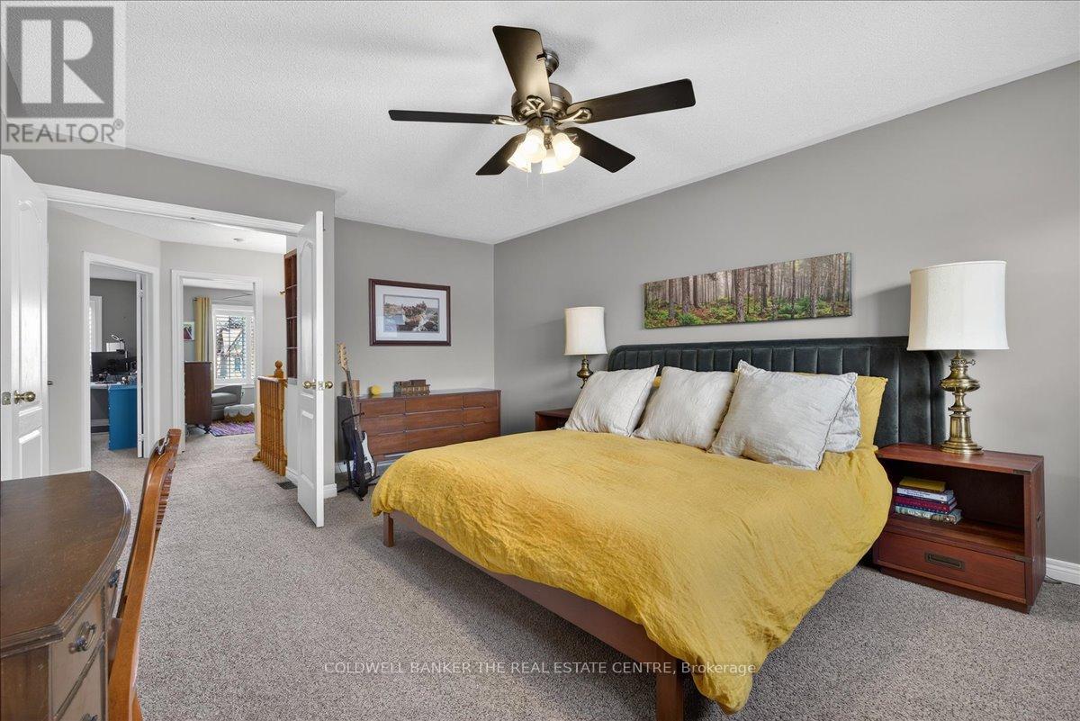 70 Margaret Graham Crescent, East Gwillimbury (Mt Albert), Ontario  L0G 1M0 - Photo 24 - N12784758