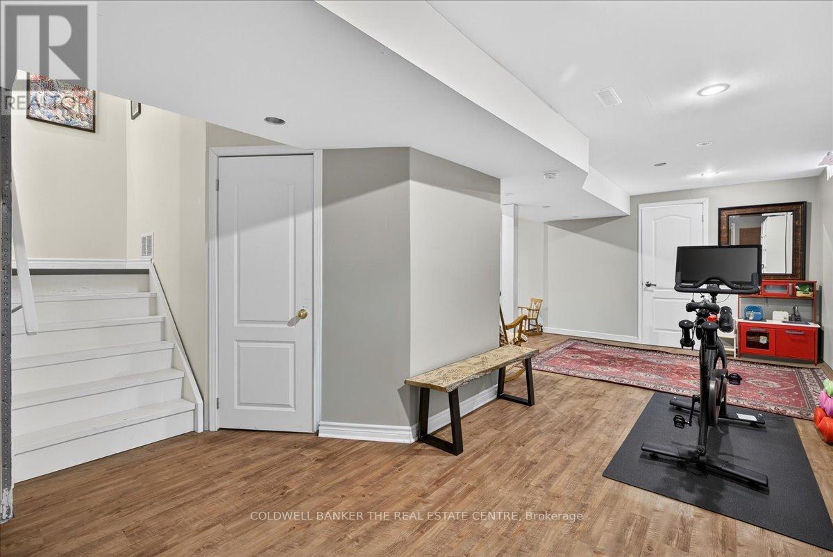 70 Margaret Graham Crescent, East Gwillimbury (Mt Albert), Ontario  L0G 1M0 - Photo 33 - N12784758