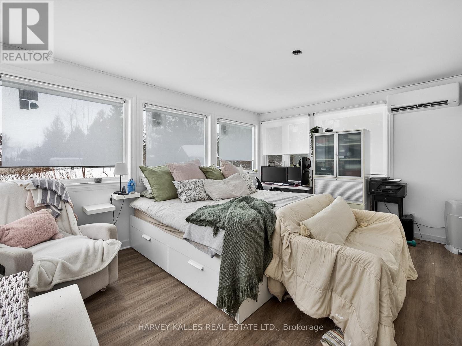 22 Second Street, Georgina, Ontario  L0E 1E0 - Photo 22 - N12784894