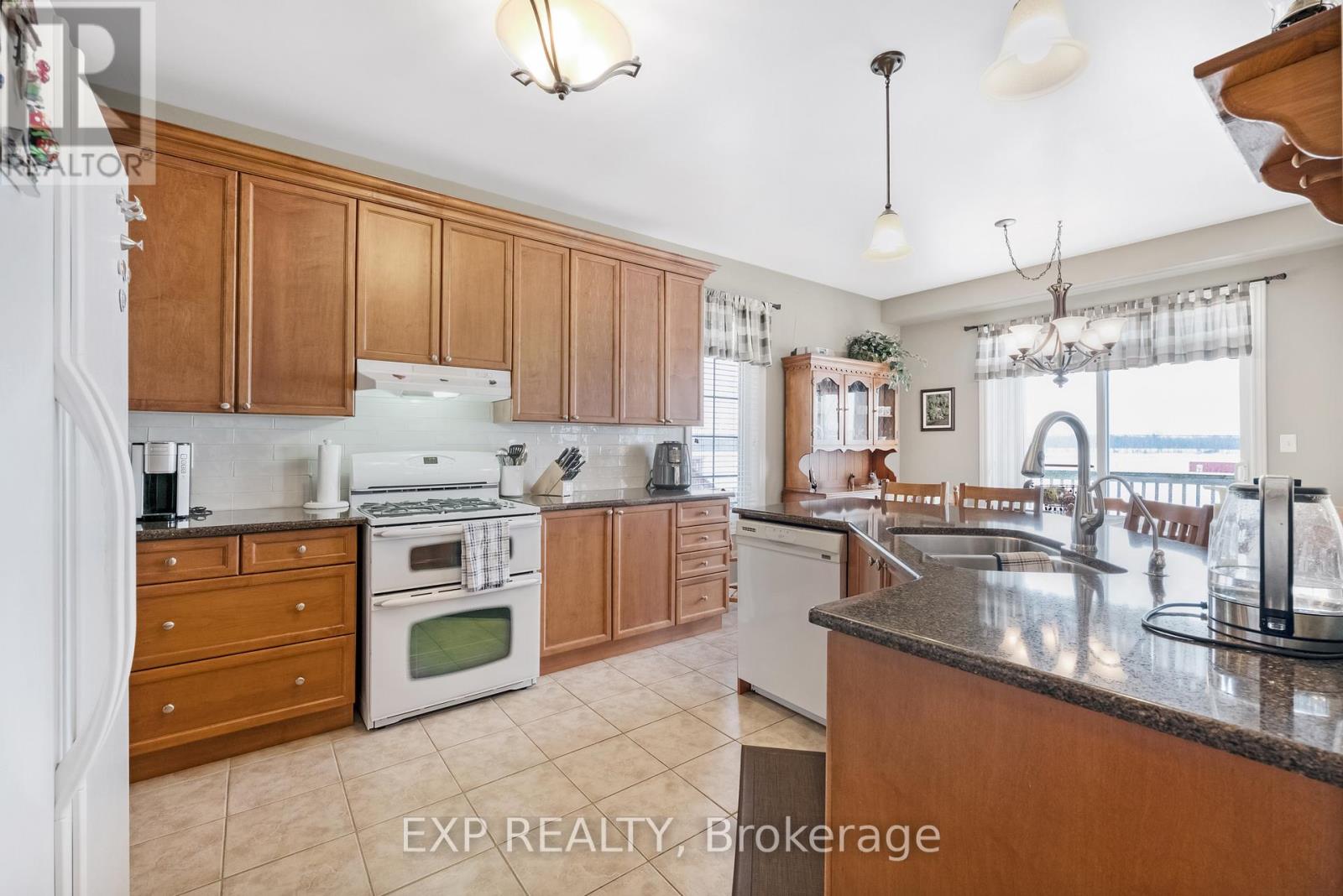 106 Succession Crescent, Barrie (Innis-Shore), Ontario  L4M 7G6 - Photo 10 - S12784858