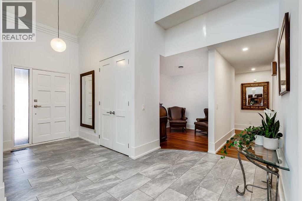 18, 35 Oakmount Court Sw, Calgary, Alberta  T2V 4Y3 - Photo 8 - A2276013