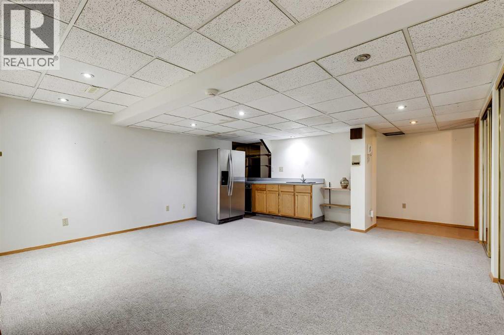 18, 35 Oakmount Court Sw, Calgary, Alberta  T2V 4Y3 - Photo 31 - A2276013