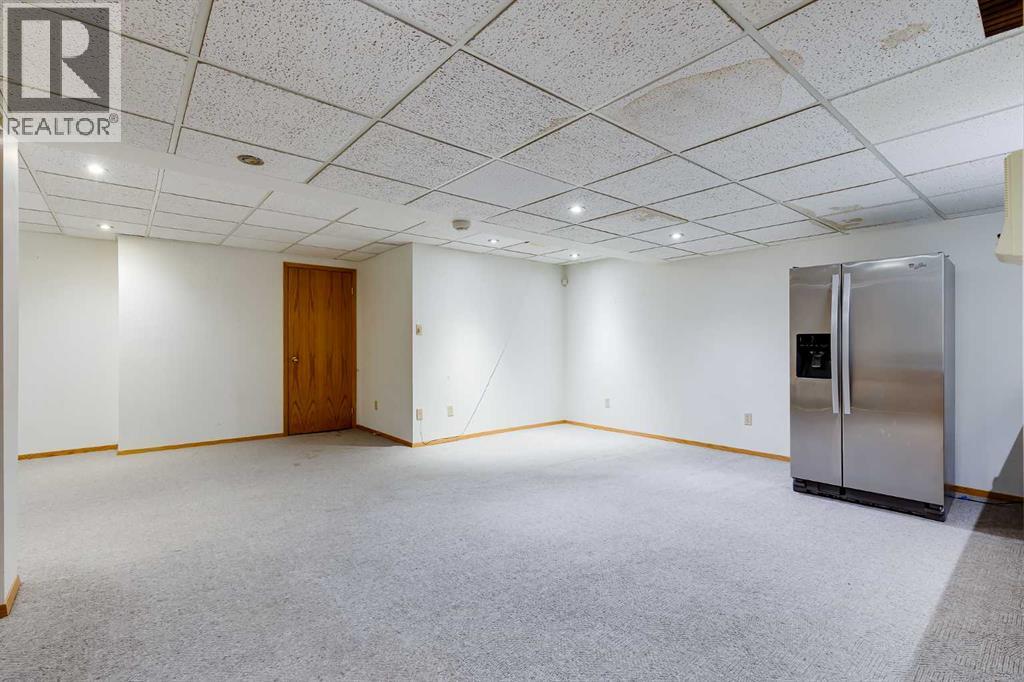 18, 35 Oakmount Court Sw, Calgary, Alberta  T2V 4Y3 - Photo 30 - A2276013