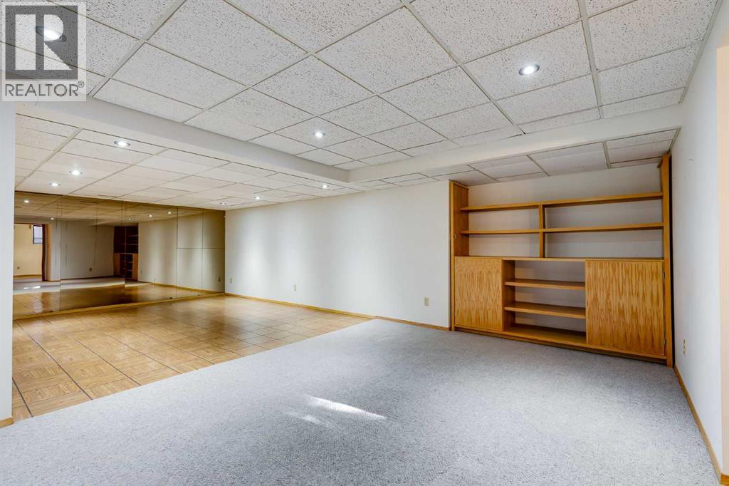 18, 35 Oakmount Court Sw, Calgary, Alberta  T2V 4Y3 - Photo 33 - A2276013