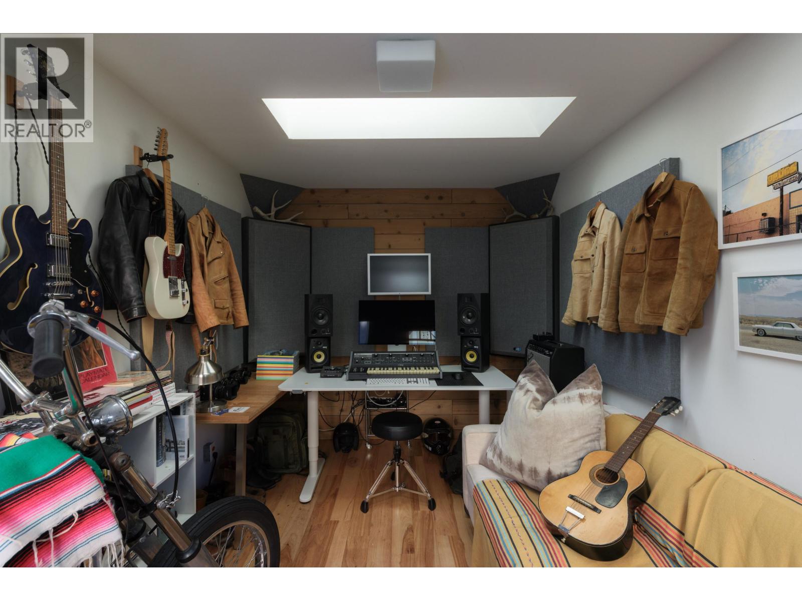 3260 W 8th Avenue, Vancouver, British Columbia  V6K 2C5 - Photo 28 - R3089197