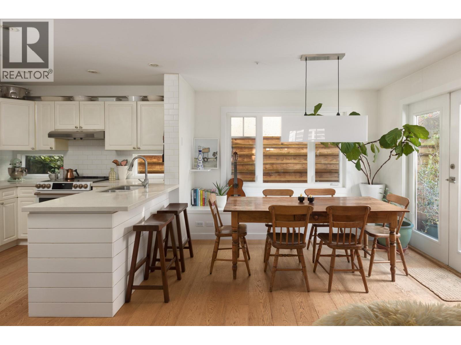 3260 W 8th Avenue, Vancouver, British Columbia  V6K 2C5 - Photo 11 - R3089197