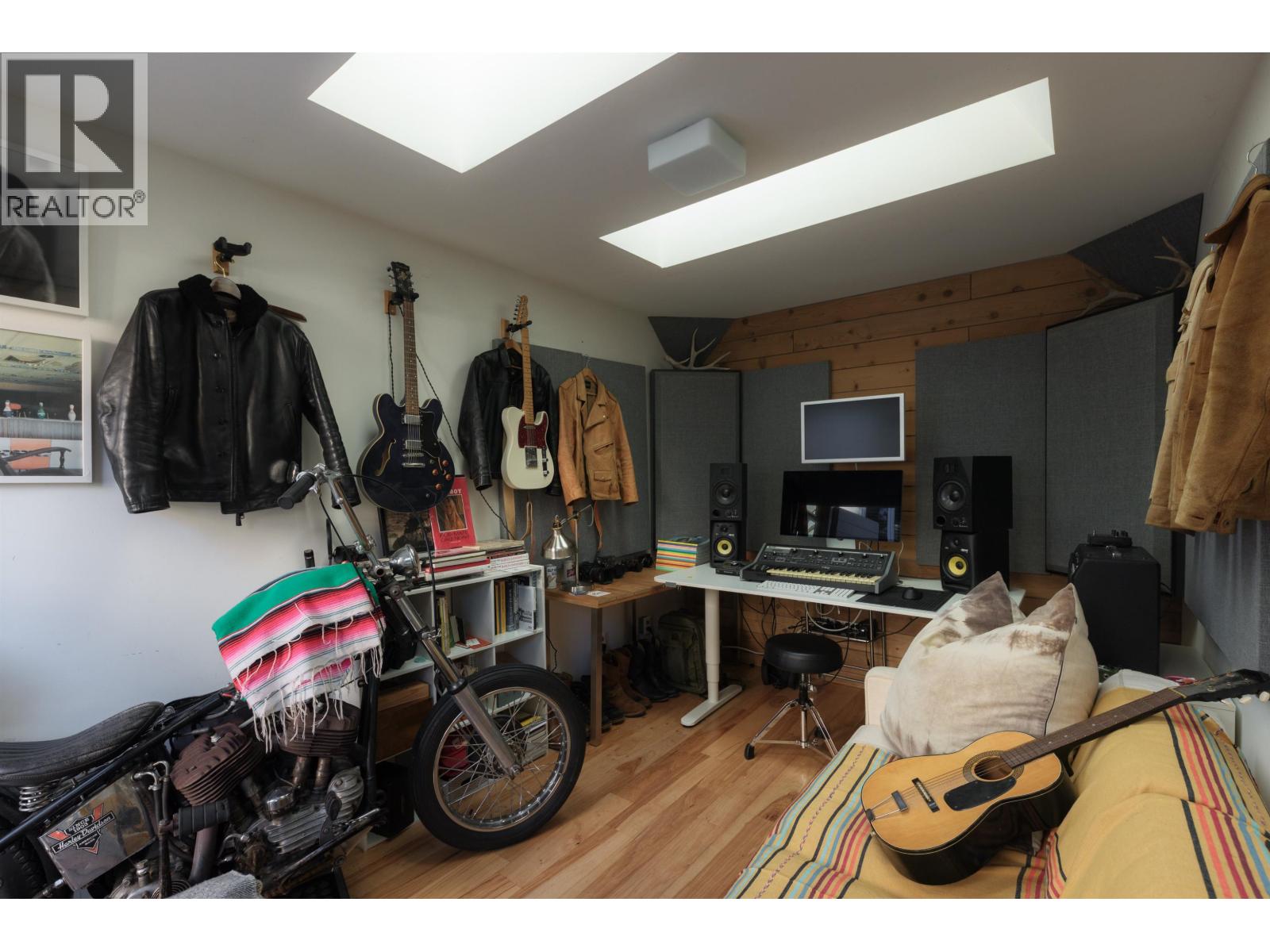 3260 W 8th Avenue, Vancouver, British Columbia  V6K 2C5 - Photo 29 - R3089197