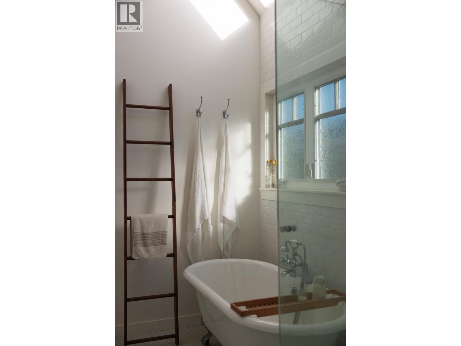 3260 W 8th Avenue, Vancouver, British Columbia  V6K 2C5 - Photo 23 - R3089197