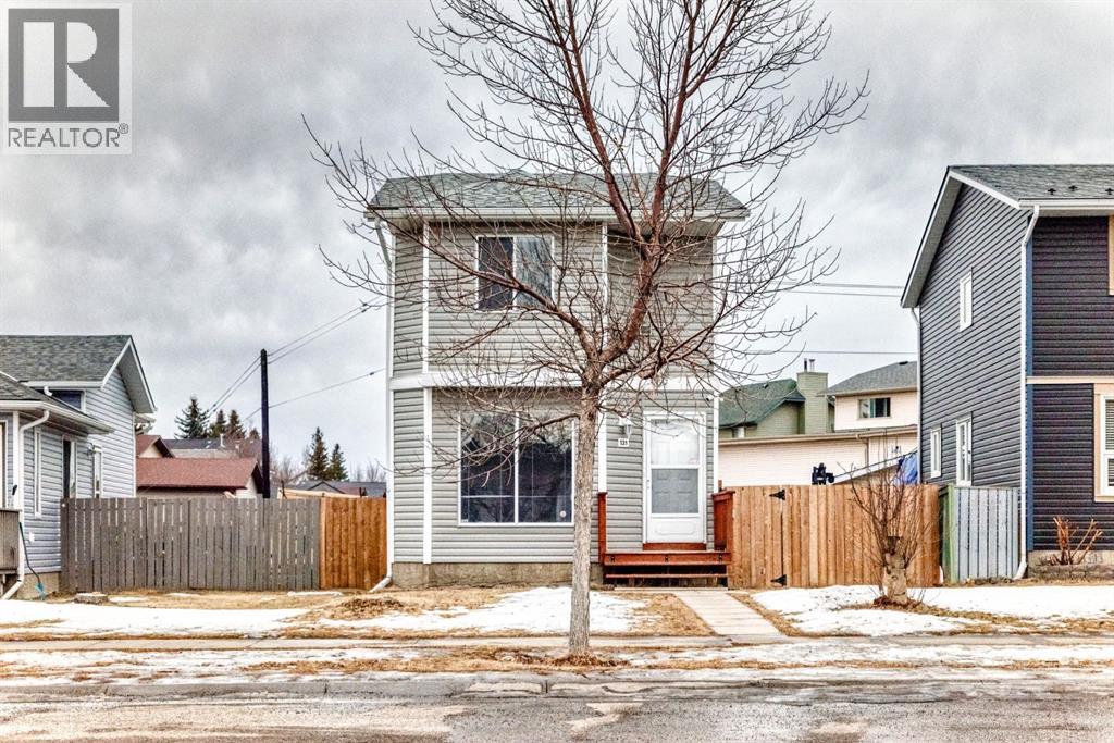 131 Taradale Drive Ne, Calgary, Alberta  T3J 2R7 - Photo 2 - A2284202