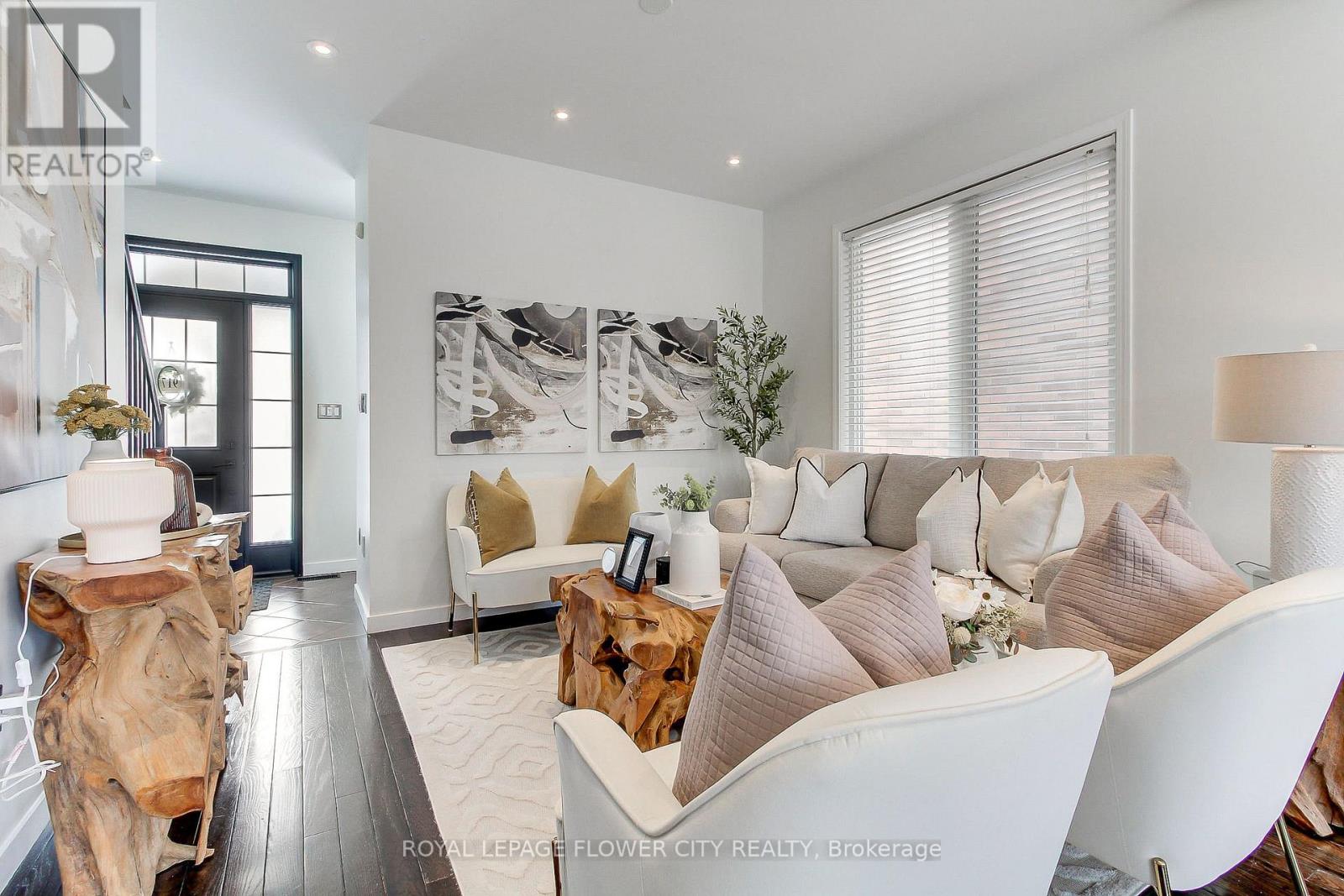 917 Mctrach Crescent, Milton, Ontario  L9T 1M5 - Photo 5 - W12784796