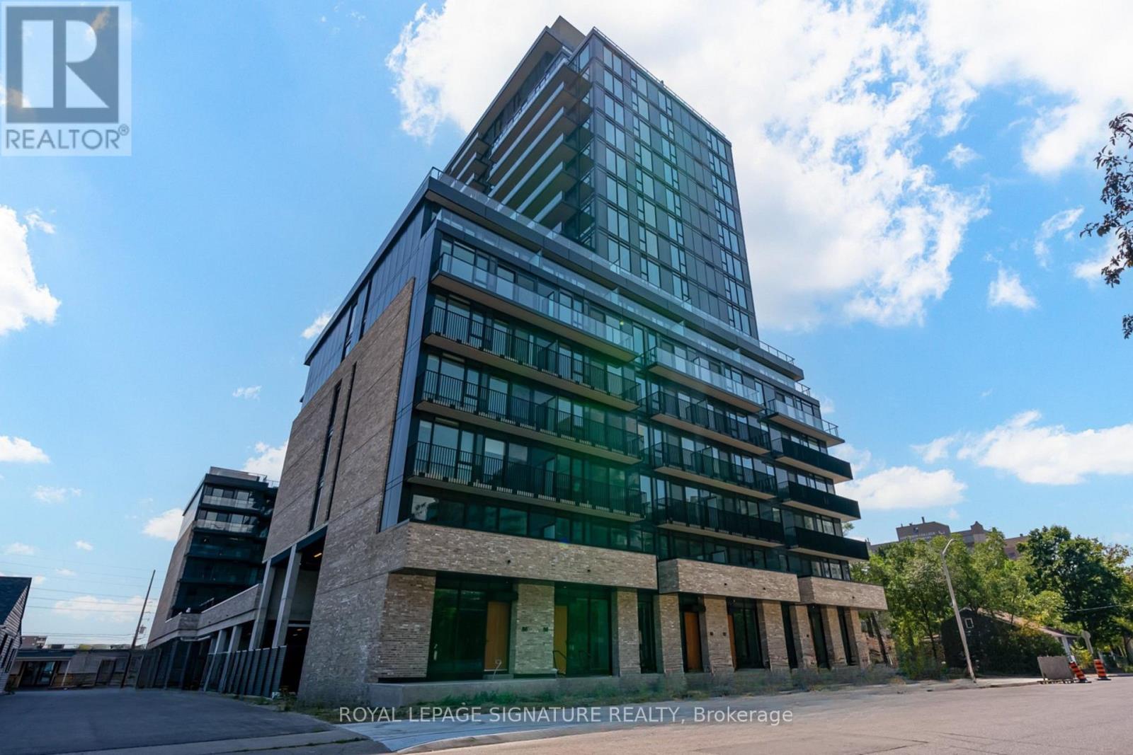 88 Agnes Street, Mississauga, Ontario  L5B 1J7 - Photo 1 - W12784810