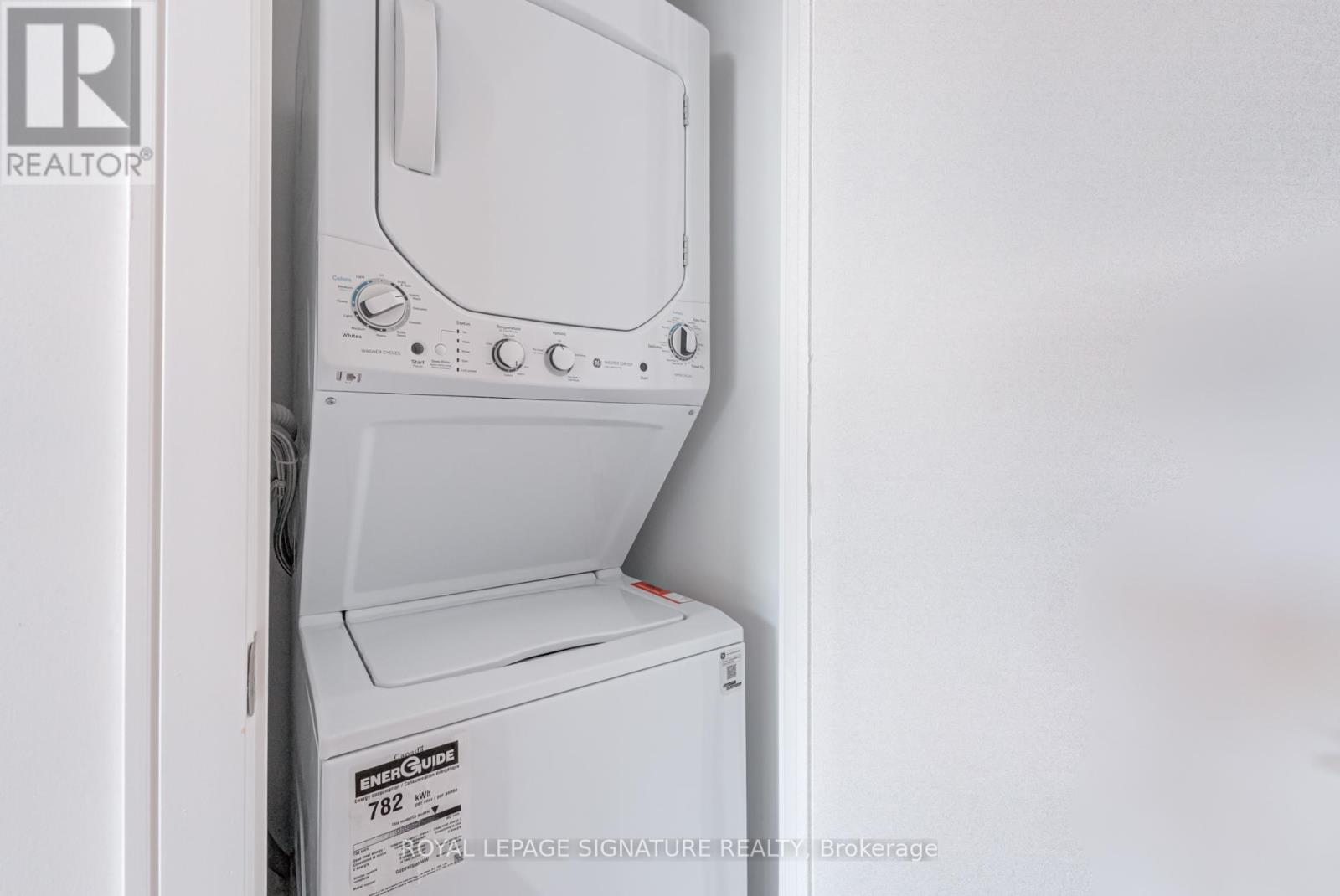 88 Agnes Street, Mississauga, Ontario  L5B 1J7 - Photo 13 - W12784810