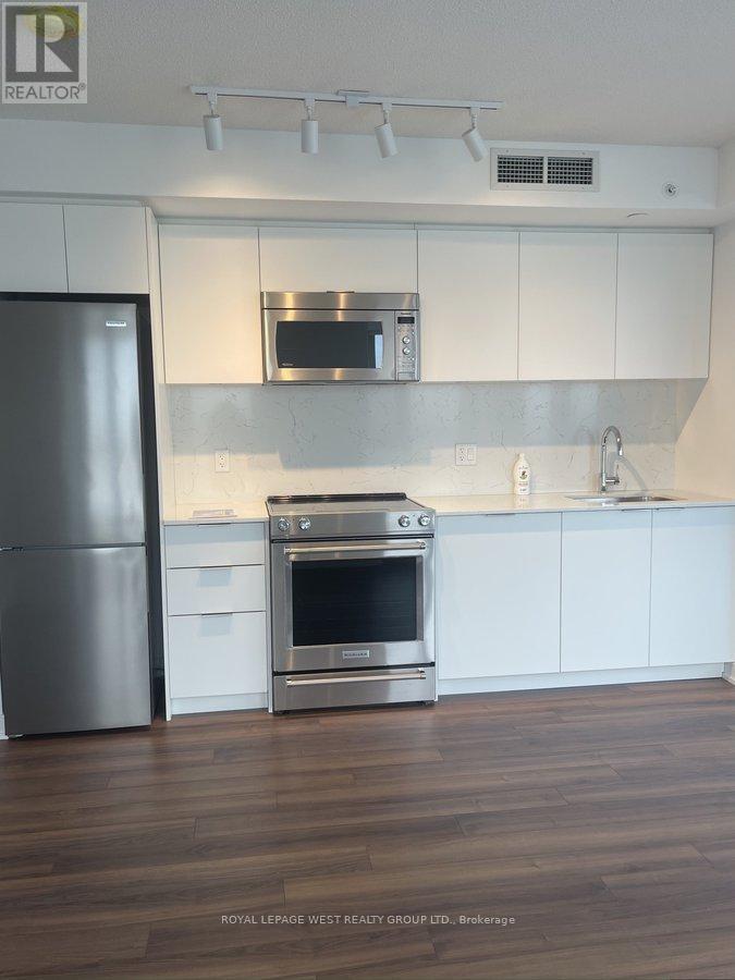 1508 - 30 Samuel Wood Way, Toronto, Ontario  M9B 0C9 - Photo 2 - W12784906