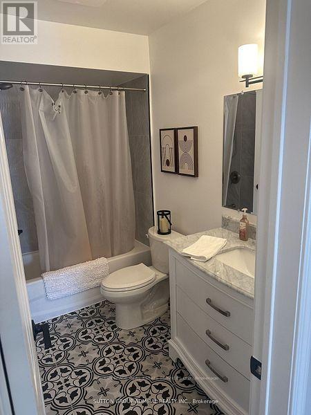 110 - 2 Clay Brick Court, Brampton, Ontario  L6V 4M7 - Photo 8 - W12784938