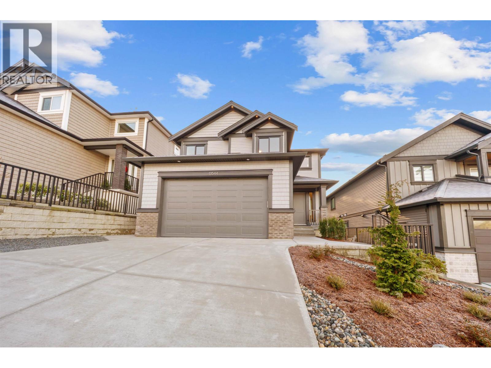 13544 Birdtail Drive, Maple Ridge, British Columbia  V4R 2P7 - Photo 2 - R3075426