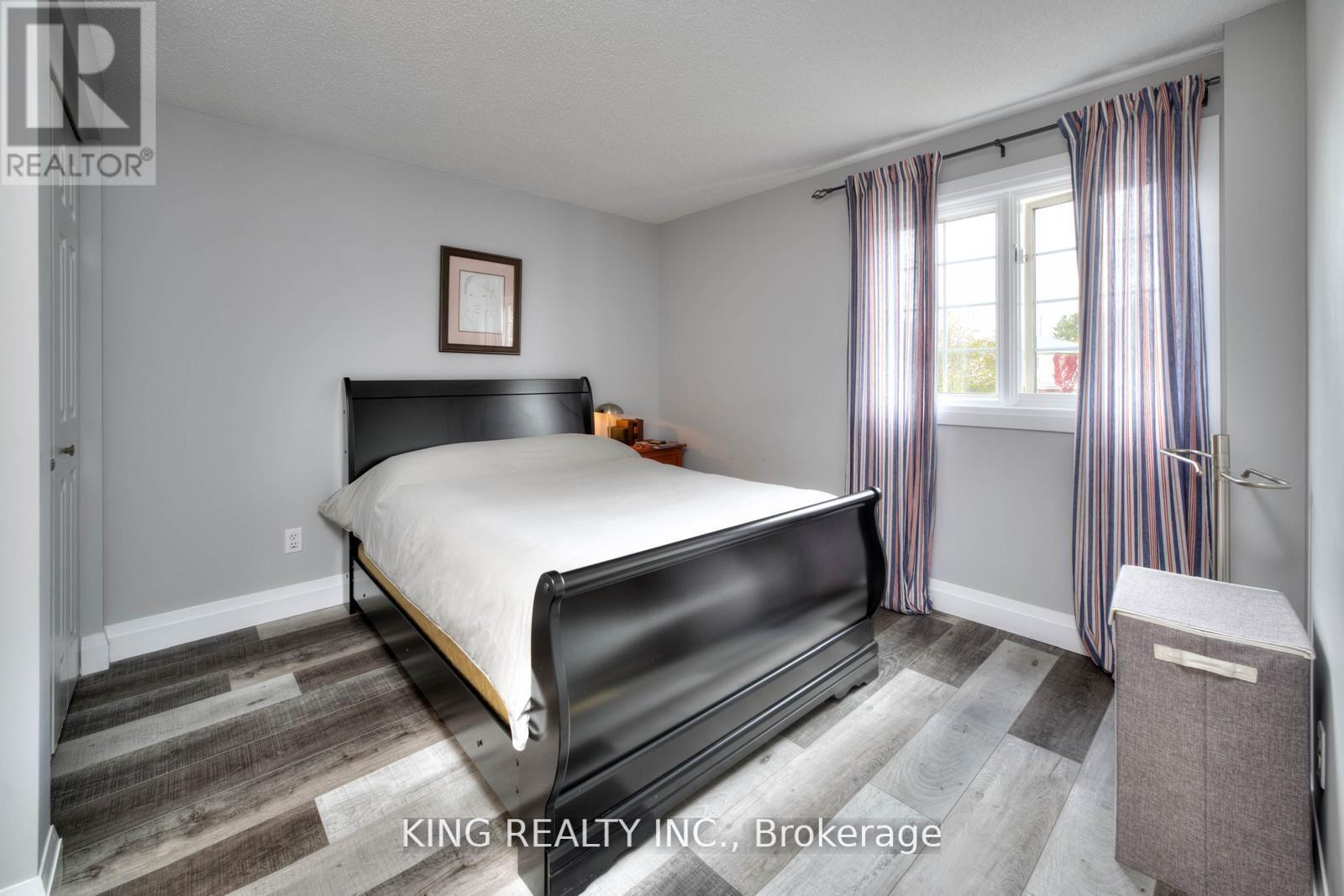 Unit #a - 682 Pinerow Crescent, Waterloo, Ontario  N2T 2K3 - Photo 12 - X12784766