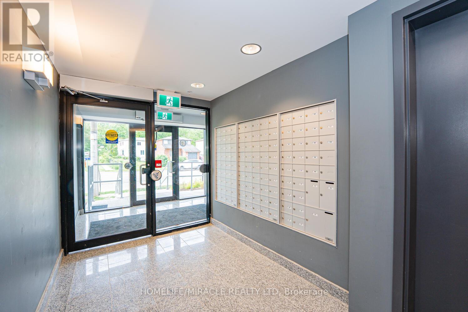 511 - 595 Strasburg Road, Kitchener, Ontario  N2E 0J7 - Photo 5 - X12784782