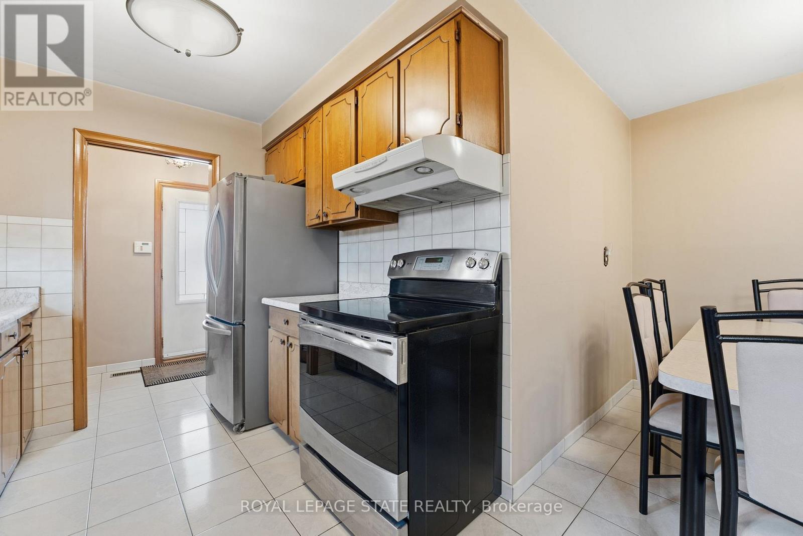 156 Kentley Drive, Hamilton, Ontario  L8E 1A7 - Photo 13 - X12784816