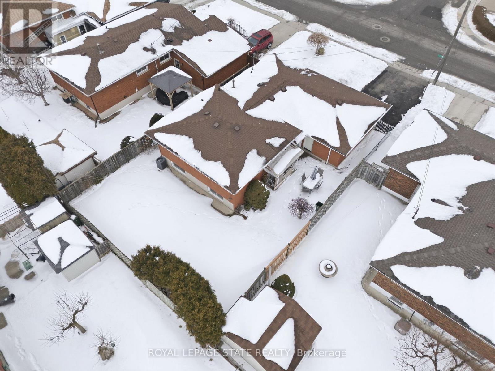 156 Kentley Drive, Hamilton, Ontario  L8E 1A7 - Photo 37 - X12784816