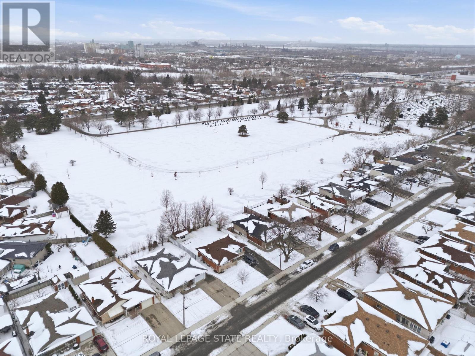 156 Kentley Drive, Hamilton, Ontario  L8E 1A7 - Photo 38 - X12784816