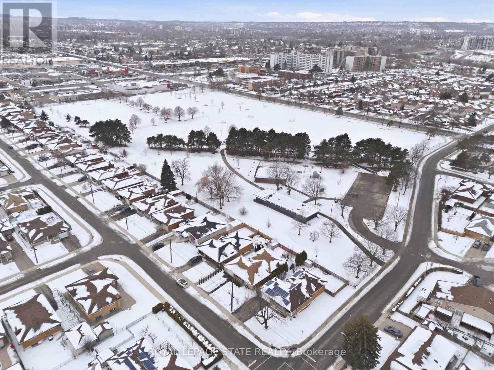 156 Kentley Drive, Hamilton, Ontario  L8E 1A7 - Photo 39 - X12784816