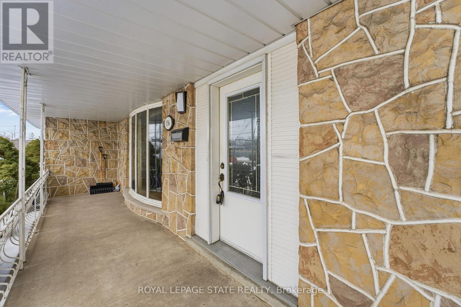 156 Kentley Drive, Hamilton, Ontario  L8E 1A7 - Photo 4 - X12784816