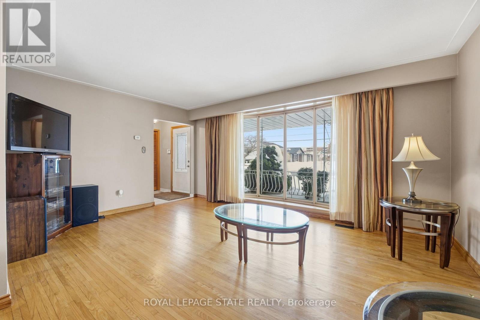 156 Kentley Drive, Hamilton, Ontario  L8E 1A7 - Photo 8 - X12784816