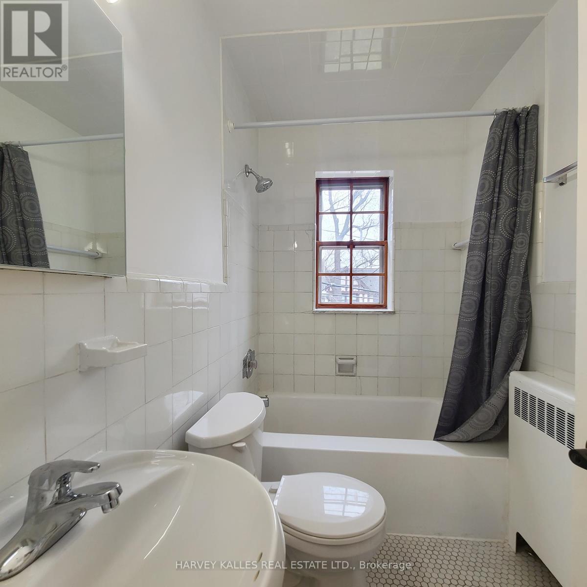 8 - 65 Old Mill Road, Toronto, Ontario  M8X 1G9 - Photo 19 - W12784850