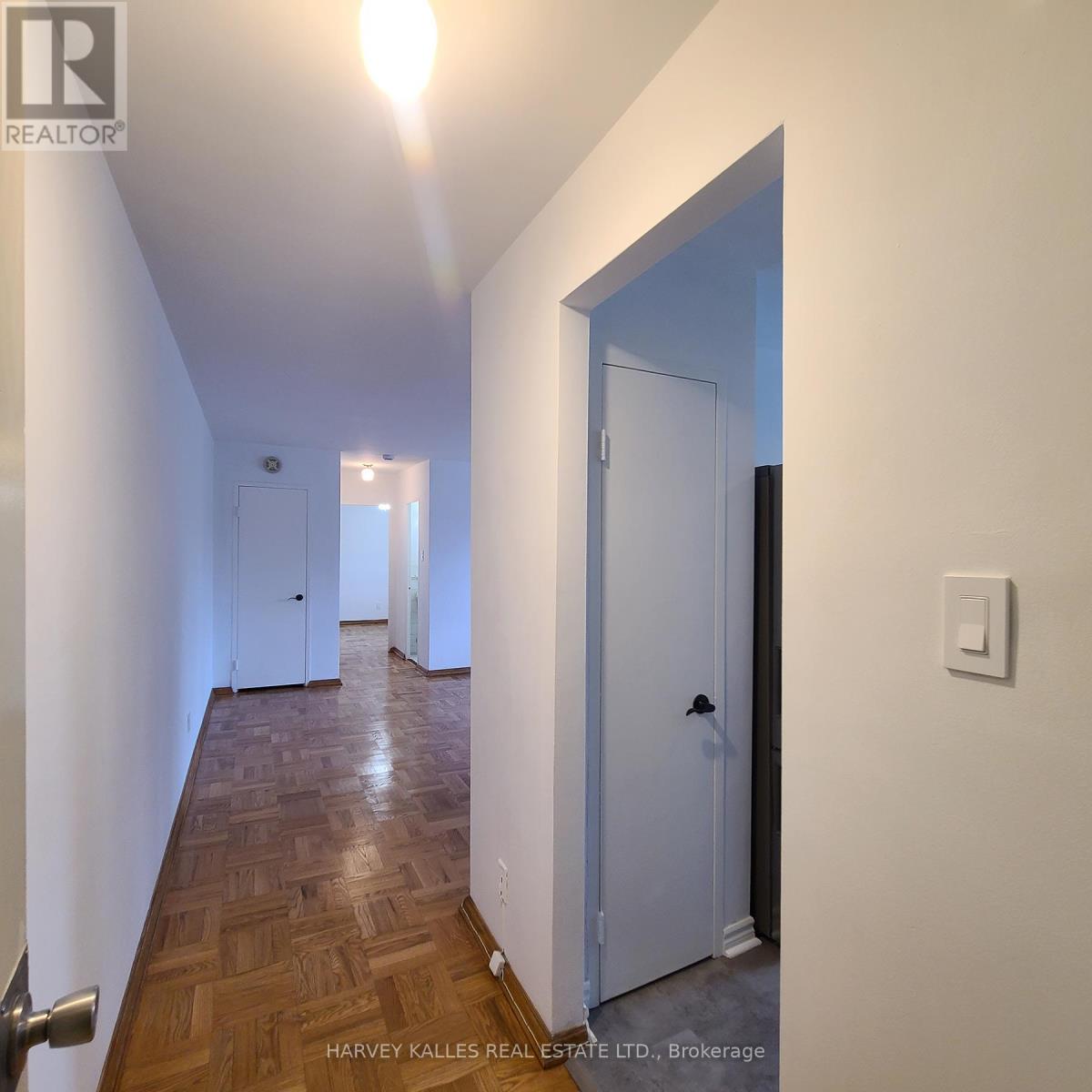 8 - 65 Old Mill Road, Toronto, Ontario  M8X 1G9 - Photo 18 - W12784850