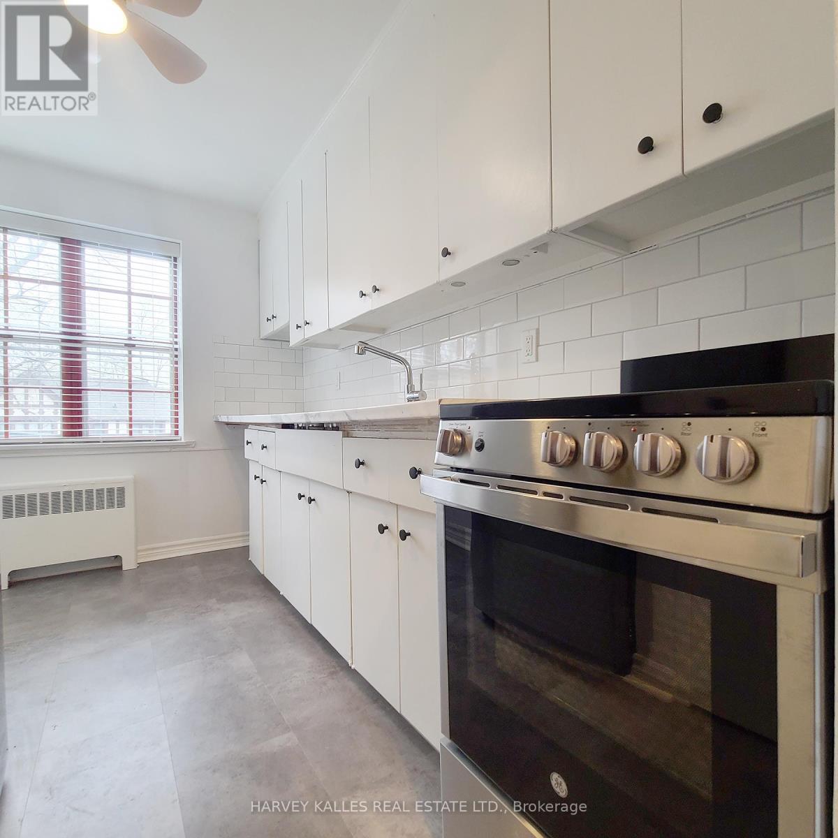 8 - 65 Old Mill Road, Toronto, Ontario  M8X 1G9 - Photo 6 - W12784850