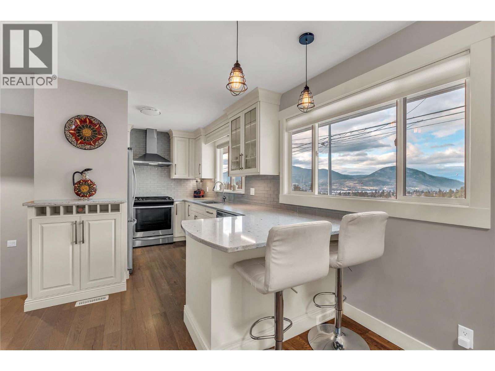 1554 Ridgedale Avenue, Penticton, British Columbia  V2A 2S4 - Photo 11 - 10375617