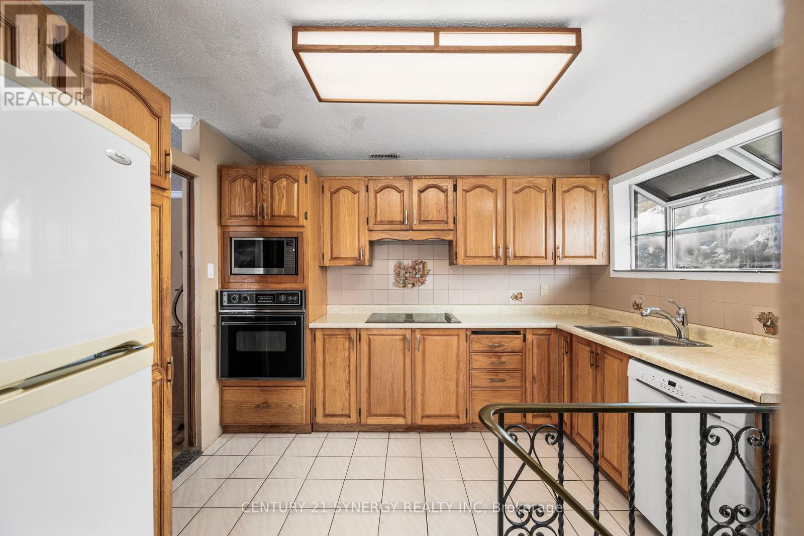 2414 Joliffe Street, Ottawa, Ontario  K1G 1G9 - Photo 13 - X12784970